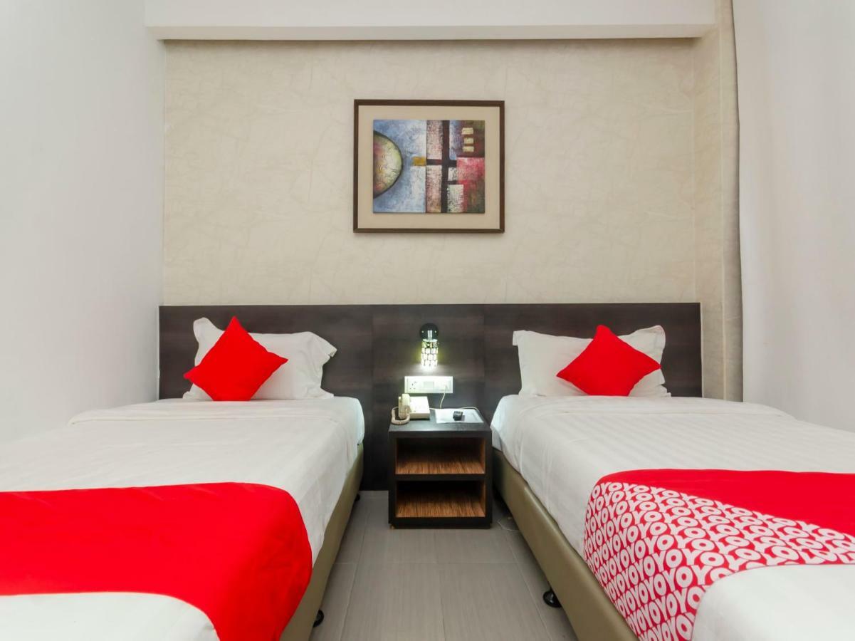 Oyo 1164 Hotel 906 Kota Laksamana Malacca Extérieur photo