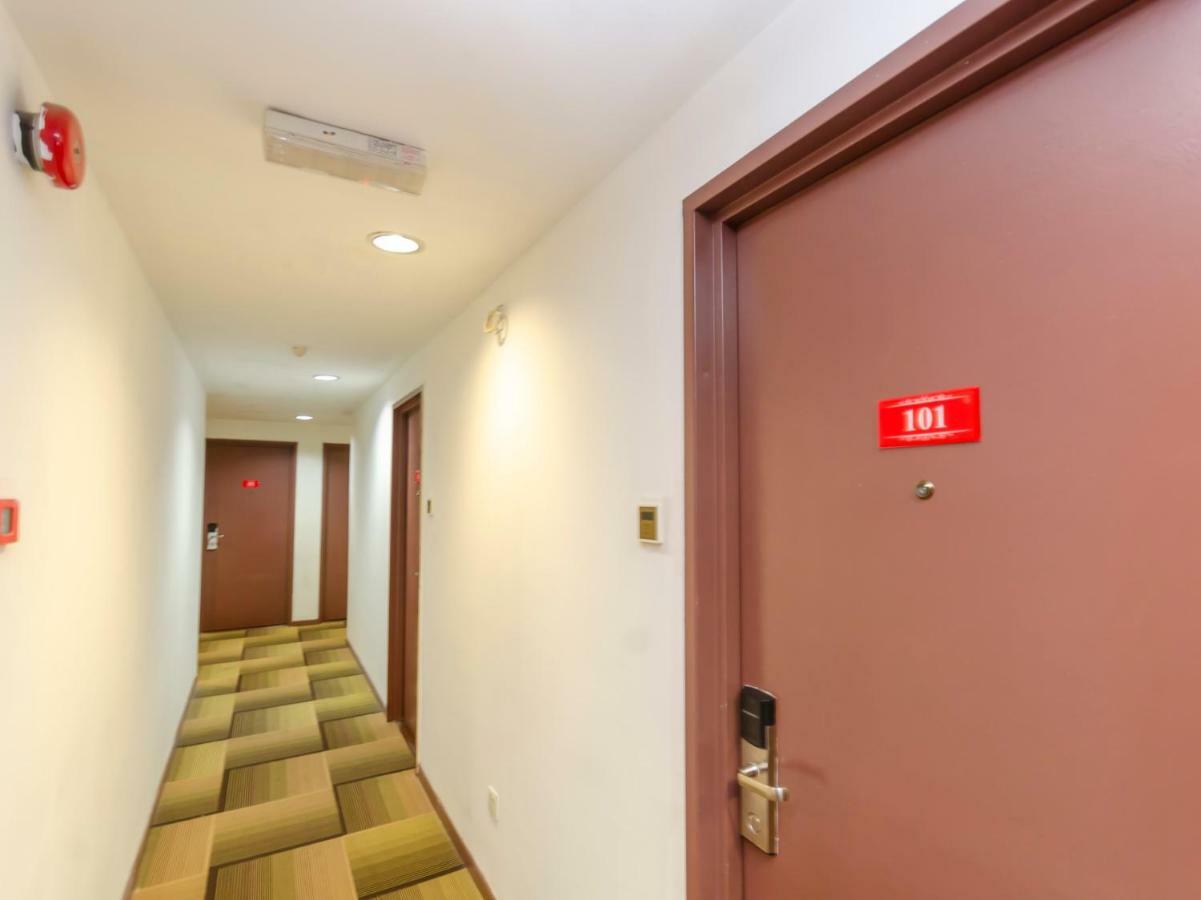 Oyo 1164 Hotel 906 Kota Laksamana Malacca Extérieur photo